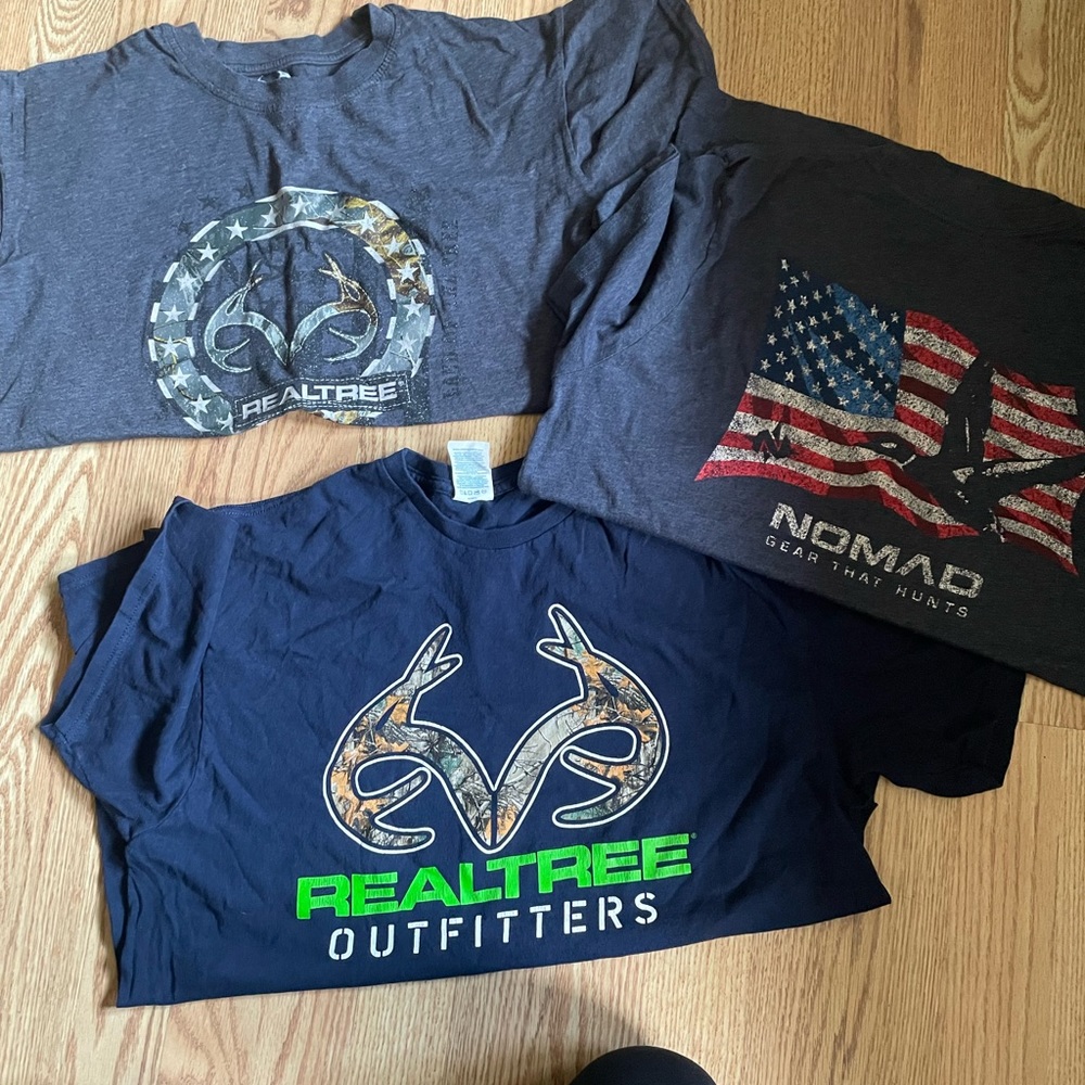 Sell lot Men’s size Large tshirts good shape